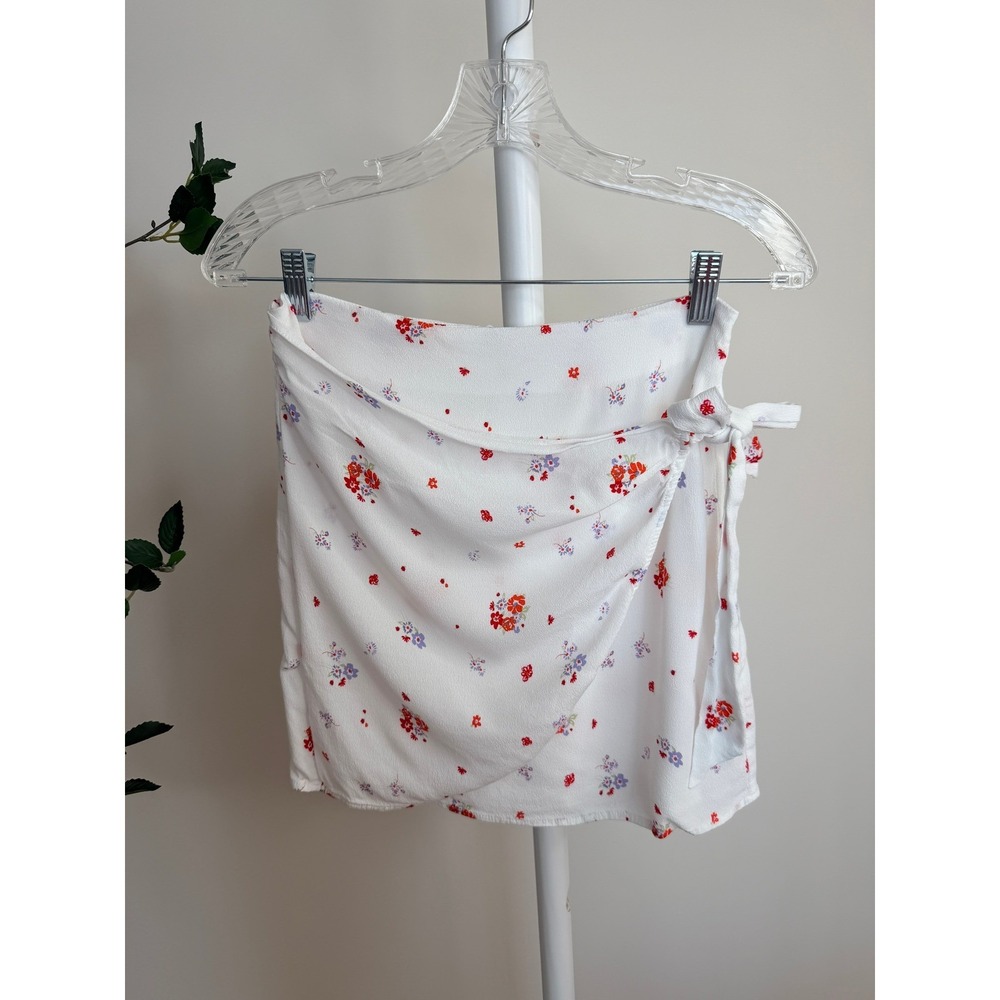 MNG Mango Women Floral Wrap Mini Skirt White Red Purple Side Tie Size S - Picture 2 of 5